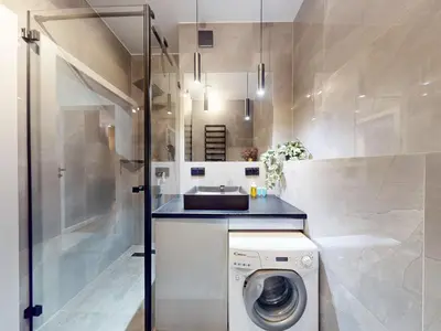Kuchnia lub aneks kuchenny w obiekcie Halo Apartment with AC Wola Rondo Daszynskiego