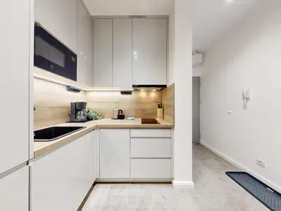 Kuchnia lub aneks kuchenny w obiekcie Halo Apartment with AC Wola Rondo Daszynskiego
