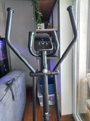 Centrum fitness w obiekcie Family Jazz Apartment