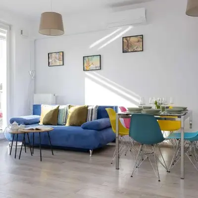 Colorful Apartment Jasnodworska in Warsaw with Air Conditoning