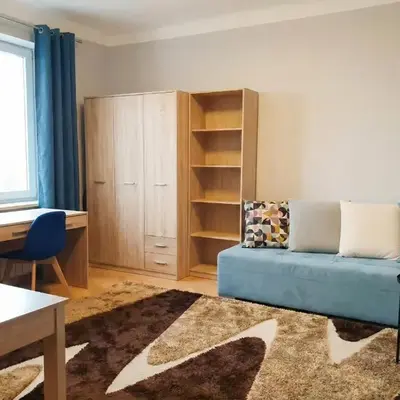 Center Studio Apart