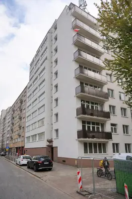 Budynek, w którym mieści się apartament
