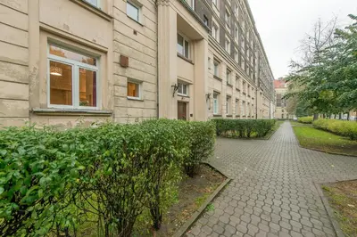 Budynek, w którym mieści się apartament