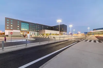 Budynek, w którym mieści się hotel