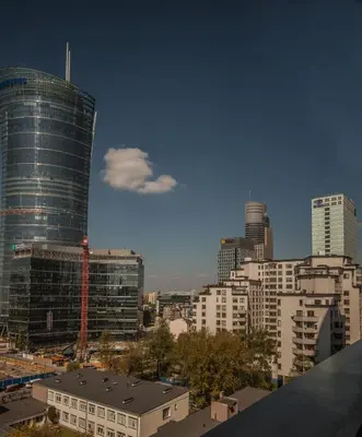 Widok na miasto Warszawa z tego apartamentu