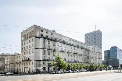 Budynek, w którym mieści się apartament