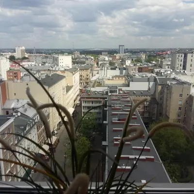 Widok na miasto Warszawa z tego apartamentu