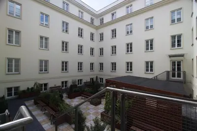 Budynek, w którym mieści się hostel