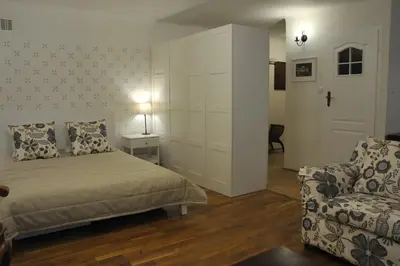 Łóżko lub łóżka w pokoju w obiekcie MiłoTu - Apartament Uniwersytecki