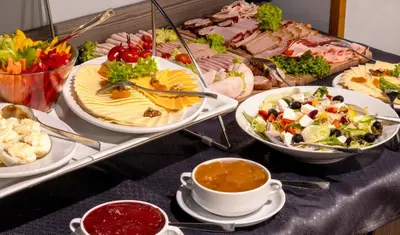 Jedzenie w hotelu lub w pobliżu