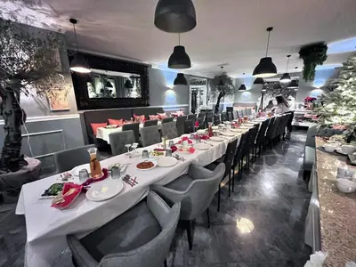 Restauracja lub miejsce do jedzenia w obiekcie Villa Sulejówek