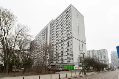 Budynek, w którym mieści się apartament