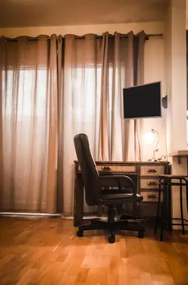 Telewizja i/lub zestaw kina domowego w obiekcie Apartament Parkowy Chodkiewicza