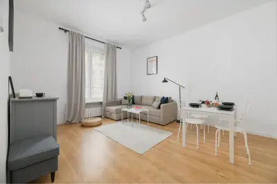 Część wypoczynkowa w obiekcie oompH Warsaw Nowy Swiat Apartment