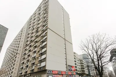 Budynek, w którym mieści się apartament