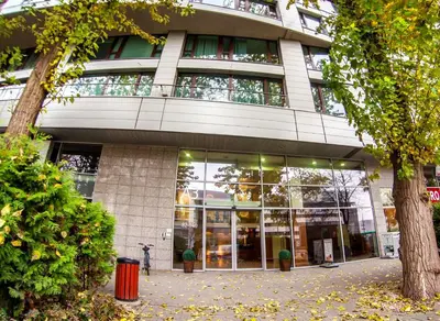Budynek, w którym mieści się apartament