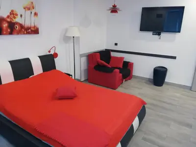 Telewizja i/lub zestaw kina domowego w obiekcie Apartament Salezego