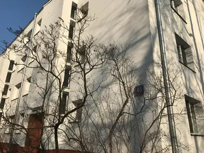 Budynek, w którym mieści się apartament