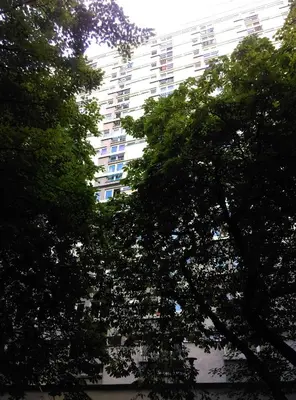 Budynek, w którym mieści się apartament