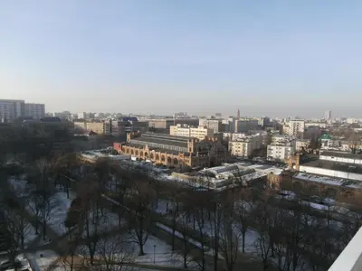 Widok na miasto Warszawa z tego apartamentu