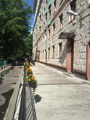 Budynek, w którym mieści się apartament
