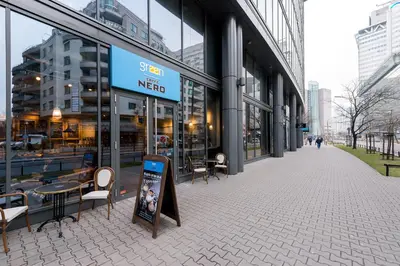 Budynek, w którym mieści się apartament