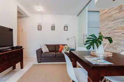 Telewizja i/lub zestaw kina domowego w obiekcie Apartament Wisniowa