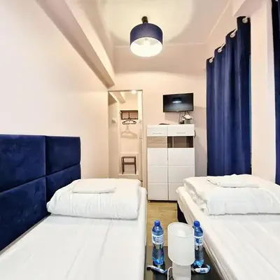 Hostel Helvetia - Private Rooms in City Center