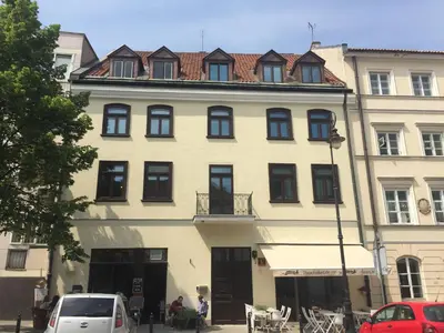 Budynek, w którym mieści się aparthotel