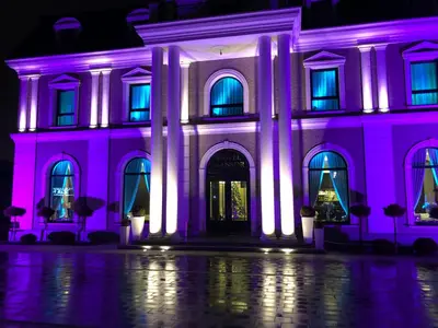 Budynek, w którym mieści się hotel