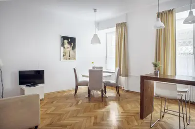 Telewizja i/lub zestaw kina domowego w obiekcie Bednarska Old Town Apartment