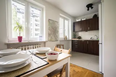 Kuchnia lub aneks kuchenny w obiekcie oompH Warsaw Central 3-bedroom Flat