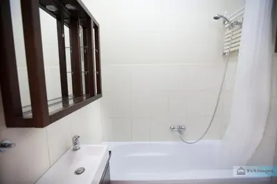 Łazienka w obiekcie Warsaw Concierge Bracka Retro flat