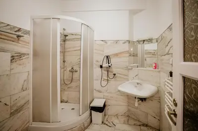 Łazienka w obiekcie Green Wood Apartament Stara Ochota