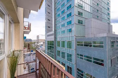 Budynek, w którym mieści się apartament