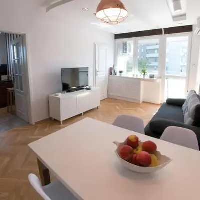 Old Town Grand Theatre Apartment