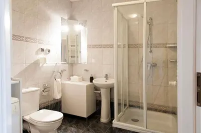 Łazienka w obiekcie DOMOTEL Aleje Jerozolimskie