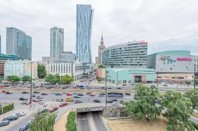 Widok na miasto Warszawa z tego apartamentu