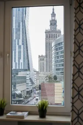 Widok na miasto Warszawa z tego apartamentu