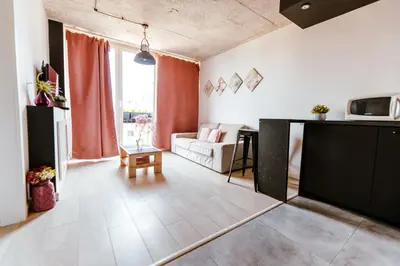Kuchnia lub aneks kuchenny w obiekcie 9th Floor Panoramic View Quiet Modern by PolandBnB