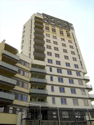 Budynek, w którym mieści się apartament