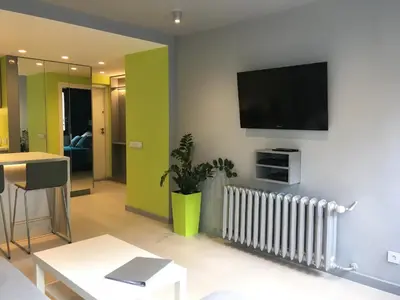 Telewizja i/lub zestaw kina domowego w obiekcie Good Time Apartments Warsaw City Center