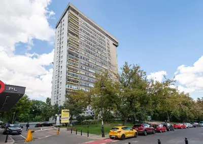 Budynek, w którym mieści się apartament