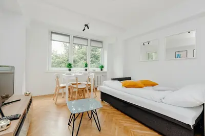 Łóżko lub łóżka w pokoju w obiekcie ShortStayPoland Jana Pawła (B27)