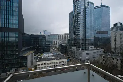 Widok na miasto Warszawa z tego apartamentu