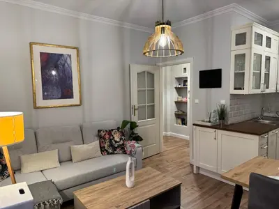 Kuchnia lub aneks kuchenny w obiekcie Old Town Heart II - New Town Square - Just Renovated!