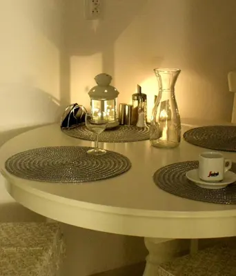 Zestaw do parzenia kawy i herbaty w obiekcie Fiesta Apartament