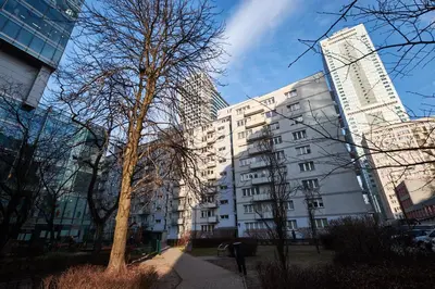 Budynek, w którym mieści się apartament