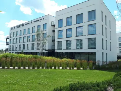 Ogród w obiekcie Platinum Hotel&Residence Wilanów