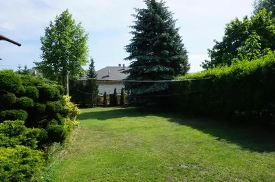 Ogród w obiekcie Comfortable house with garden